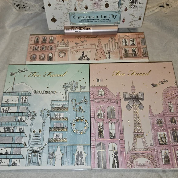 🎄Too Faced "Christmas In The City" Makeup Set🎄 - Picture 3 of 7